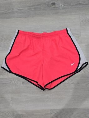 Nike Girls, Tempo Dri Fit Running Shorts, Dry Fit Woven Short, Pink Size L